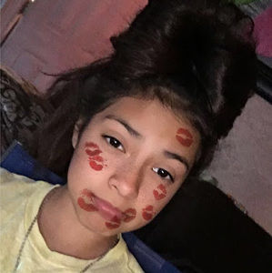 Meet your Posher, Crystal